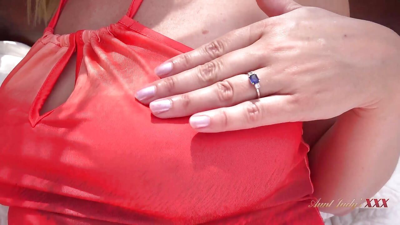 AuntJudysXXX - Busty Blonde MILF Keira Is Sucks Your Cock in the Garden POV