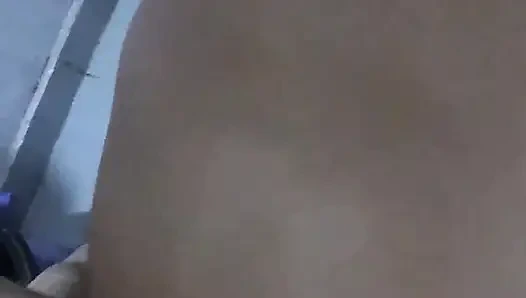 Aku ketemu cewek ini di internet, dia dari spanyol dan dia tiba-tiba datang ke Amerika Serikat dan kami akhirnya ngentot