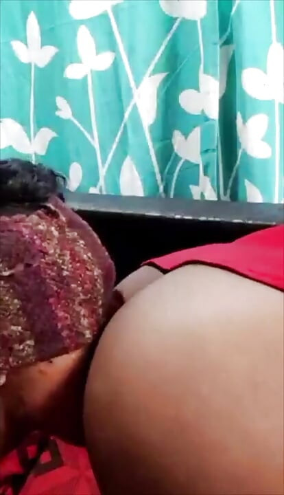 Licking that wet pussy...