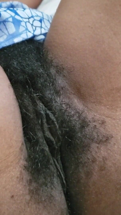 Hot Mature MILF With Curves And Natural Bedroom Energy | Clip 1