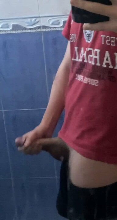 Cumshot besh nsiyahlak ga3 zen fi wajhak