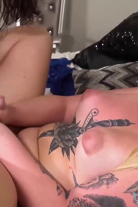 TRANSEROTICA - TS Bambi Bliss e Angelina Por favor, foda anal