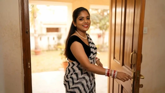 pati ki dost ke ne moka dekhte hi chudai ker Dali painful sex hindi clear audio