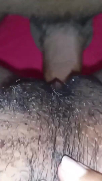 Brandneue bbw gibt die muschi in der favela-hütte. | Clip 1