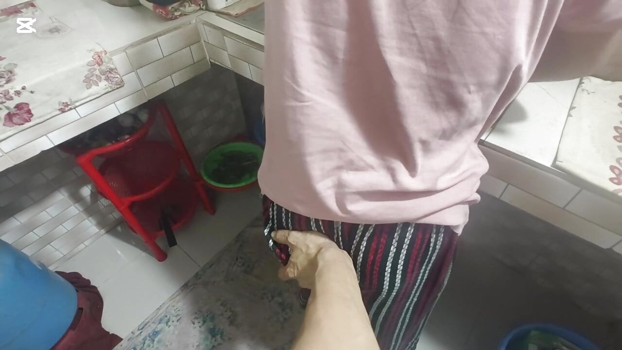 India caliente hermanastra cocina cena, la follo en la cocina desi caliente cocina videos de sexo