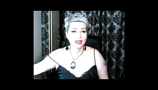 A new working day for a cool mature bitch from Russia .!. )) (Aimee Hot MILF, aka AimeeParadise)