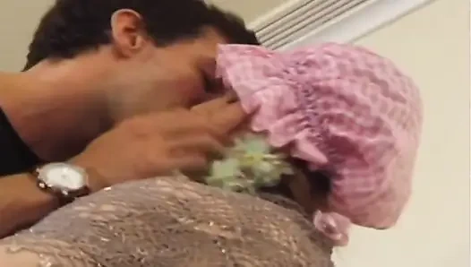 Big Omar's British Adventures: Tanpa Lubang Dilarang (2001)