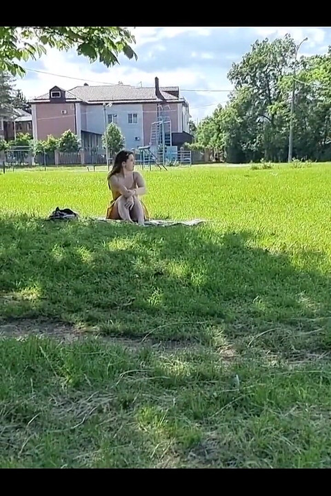 Young horny fem artist wanna suck a dick