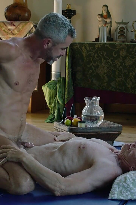 مكافأة جلسة جيري الحميمة المقدسة