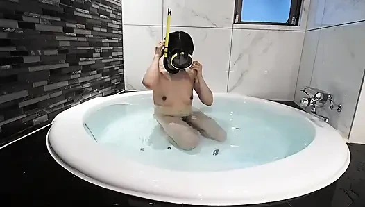 Японская подводная мастурбация 2