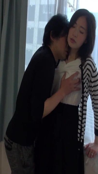 Hitomi - Housewife Pick-Up (34y Old) Vol. 3 | Clip 1