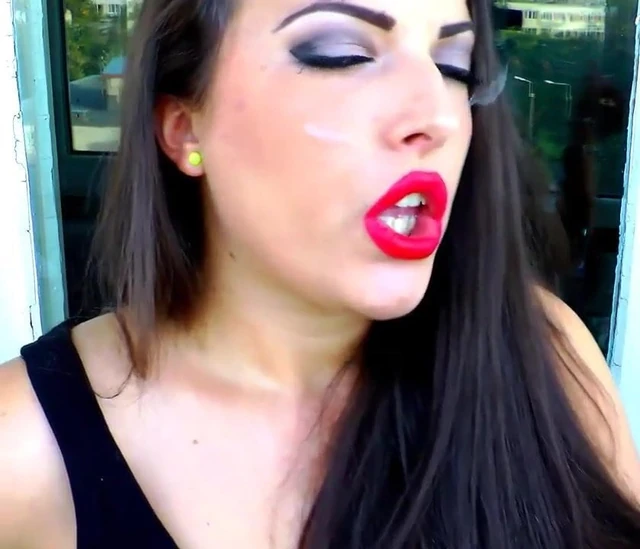 Lipstick Smoking