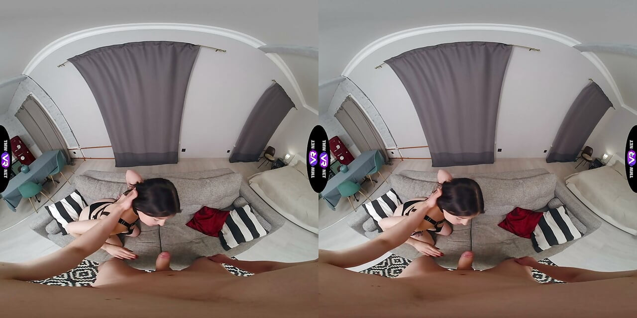 Virgin Butterfly škádlí v prádle a pak se svléká - TeenMegaWorld