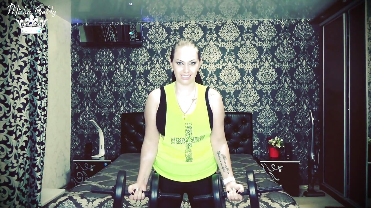 Bate-mi provocarea de ridicare a greutății! Mai mult de 80 de repetări pentru biceps