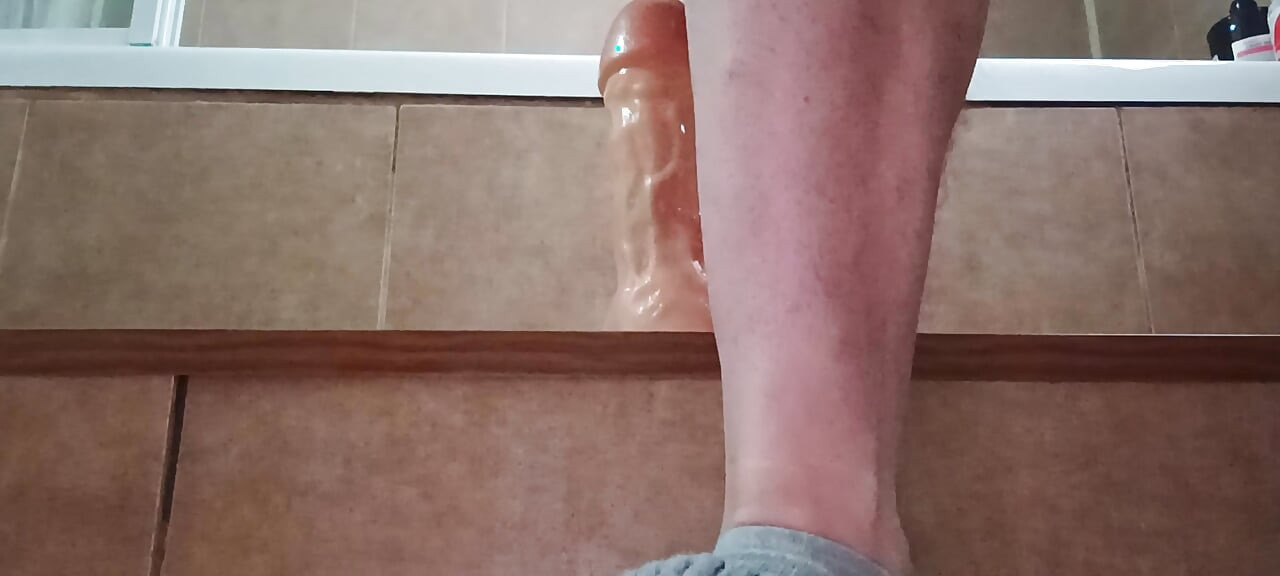 Một vụ mua lại mới làm cho nó xuất hiện và phá vỡ âm hộ của tôi