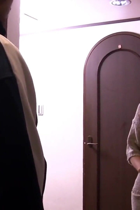 Život s manželkou jeho nevlastního bratra - trapné napětí, které se pomalu stává nebezpečným - část 4