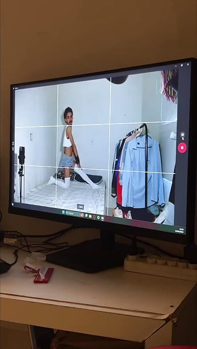 Sex Siren with Cumshot