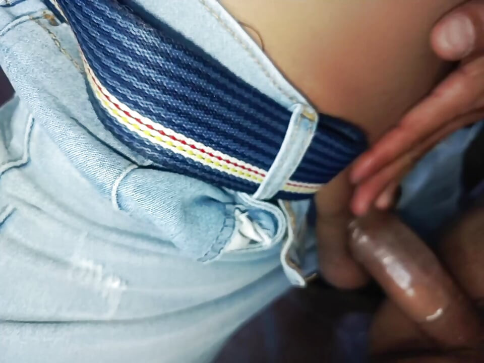 Je baise la femme à gros cul de mon meilleur ami.