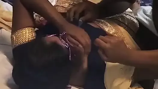 Casal indiano Keral Tamil em lua de mel - assista ao vídeo completo