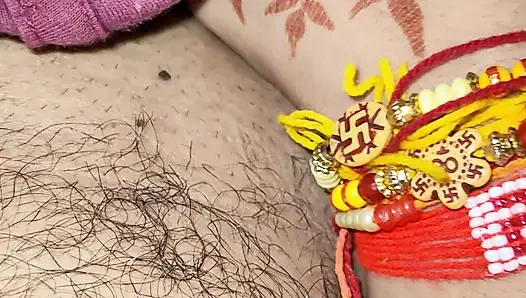 Waktu yang tepat untuk meniduri ibu rumah tangga India Sunni desa bhabhi panas