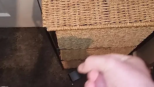 Büyük zenci yarağı genç kızın tüm duvarlarına boşalması