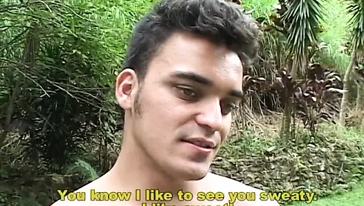 Trans güzellikle açık havada seks