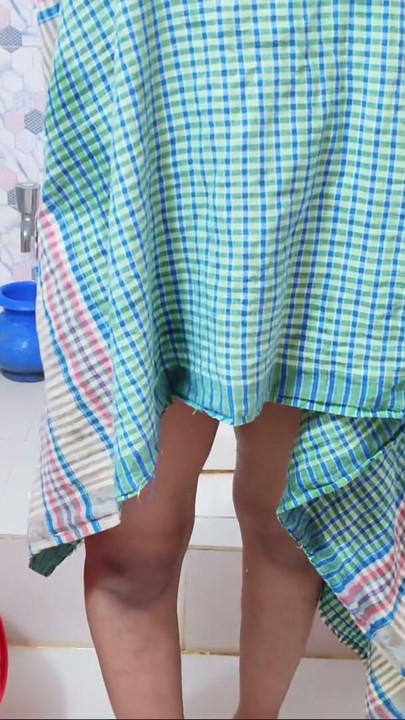 Stepbrother recorded video of stepsister taking bath. | Clip 2
