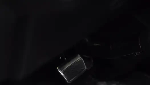 Yardım et, arabam karda mahsur kaldı.