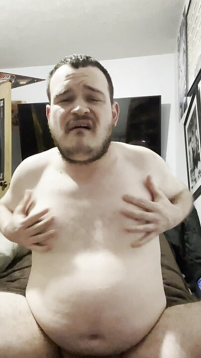 Piss loving man plays with his all his holes