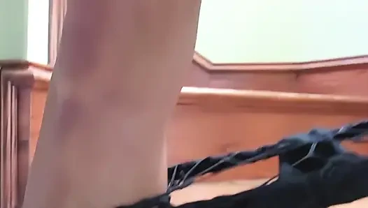 Шлюшку Майю трахают в ее задницу, киску и рот