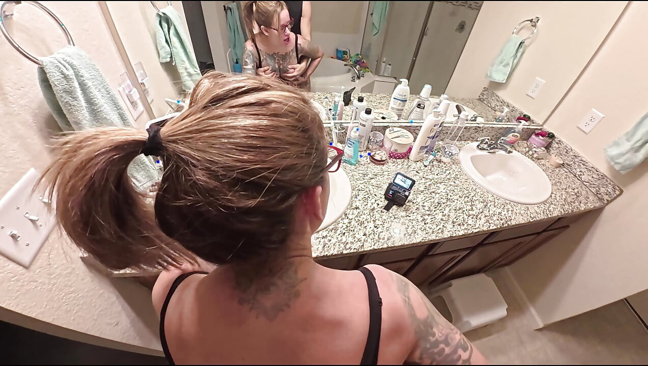 Stepson Fucked His Stepmom Creampied and Made Video
