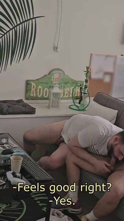 Zapanjujući trenutak iz "Moj hetero prijatelj "Chris" (koji me prije uhvatio kako drkam) pita me za zadnji put i iznenadi me"