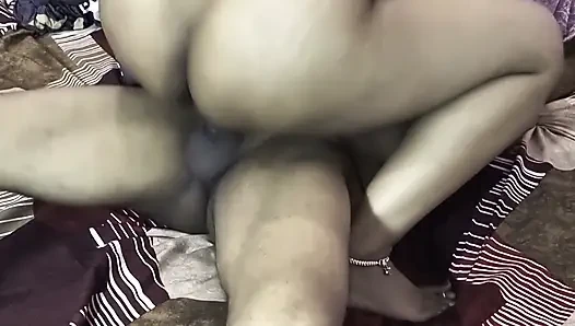 Orta yaşlı seksi kadını böyle seviyorum