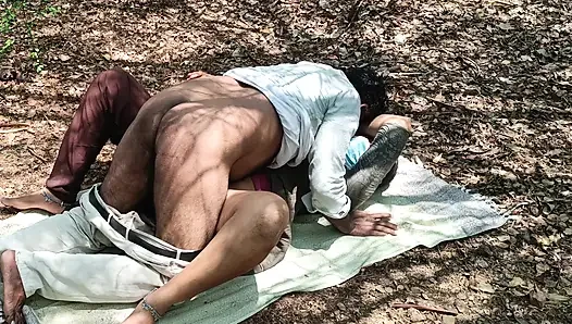 Hot fuck in Forest