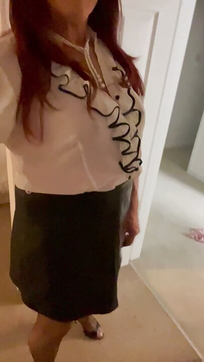 Sexy secretaresse date night