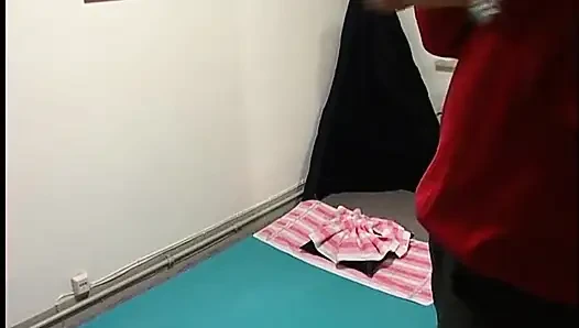 Dua cewek thailand memijat pria ini