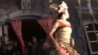 バリの古代エロいセクシーダンス9