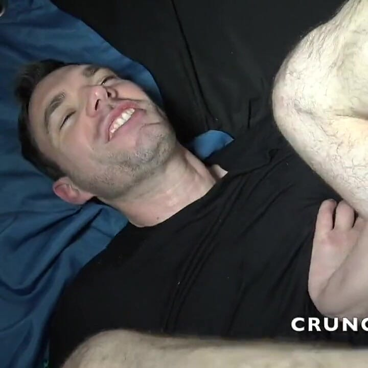 Mika โดน Aaron เย็ดดิบในปารีส