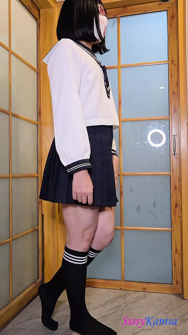 Sissy Kanisa's Fitting Room: Change Clothes to Go to Pe Class