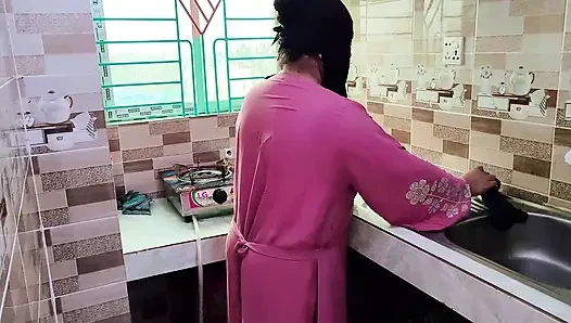 Indian bhabhi ki rasleela nanad ke saath kitchen me part one