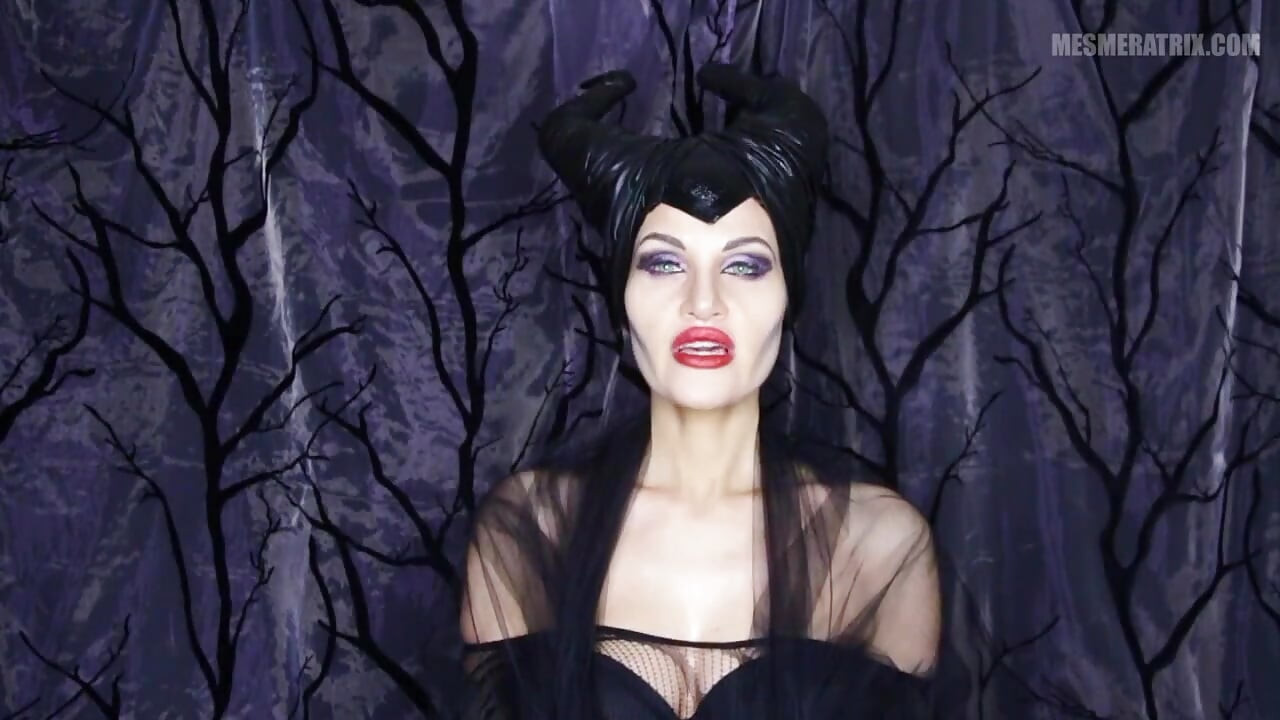 In to maleficenteyes...
