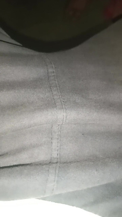 Muth mar rahi bhabhi