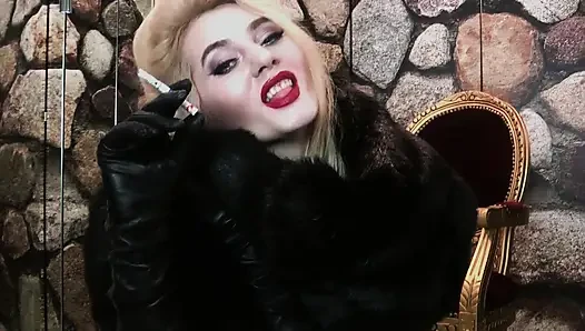 Stoking bulu dan stoking nilon