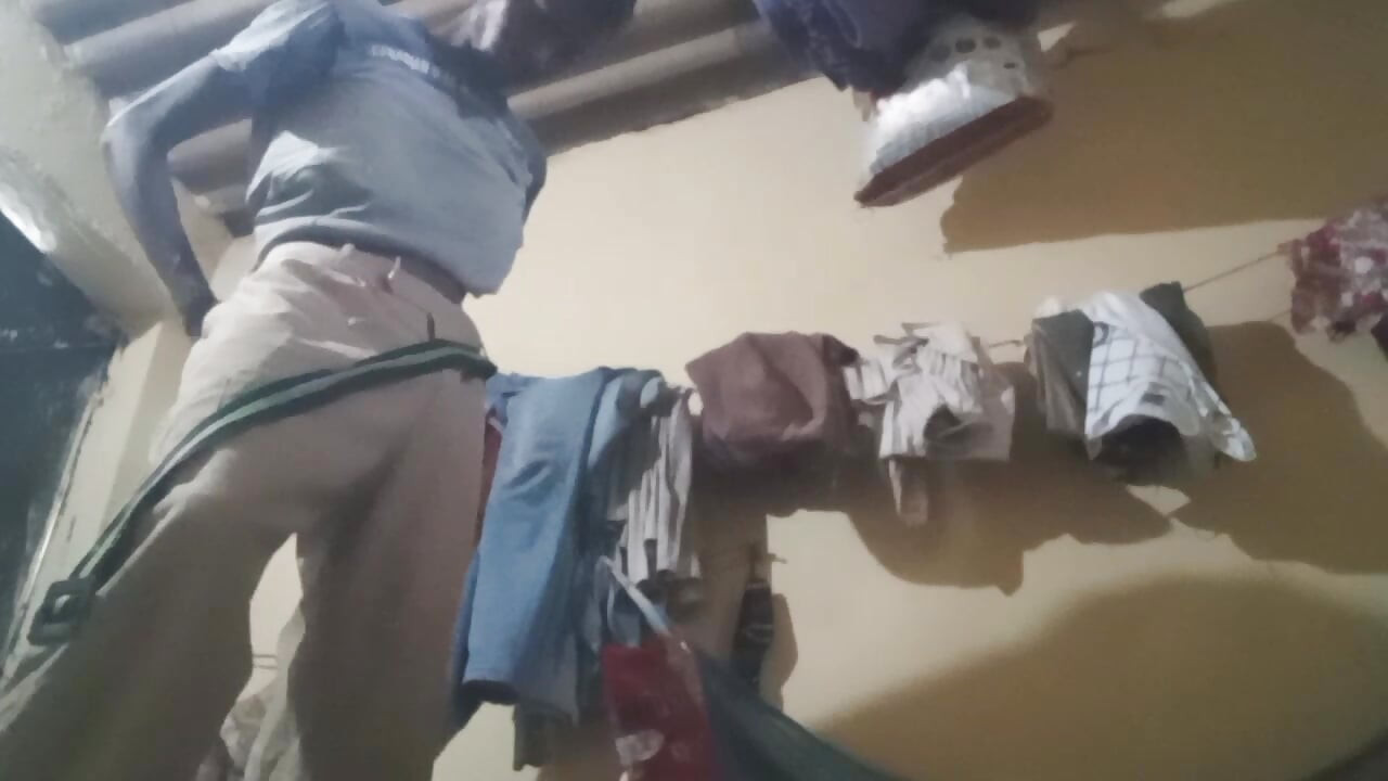 Aaj morning time mein land khada ho gaya building mein desi aunty ki sexy chudai