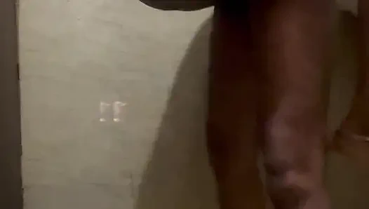 Ficken in einem badezimmer