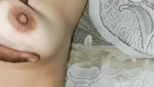 Ich bin in den Sommerferien zu bhabhis haus gegangen und genoss viel mit meinem schönen bhabhi, Full Hindi Viral Video