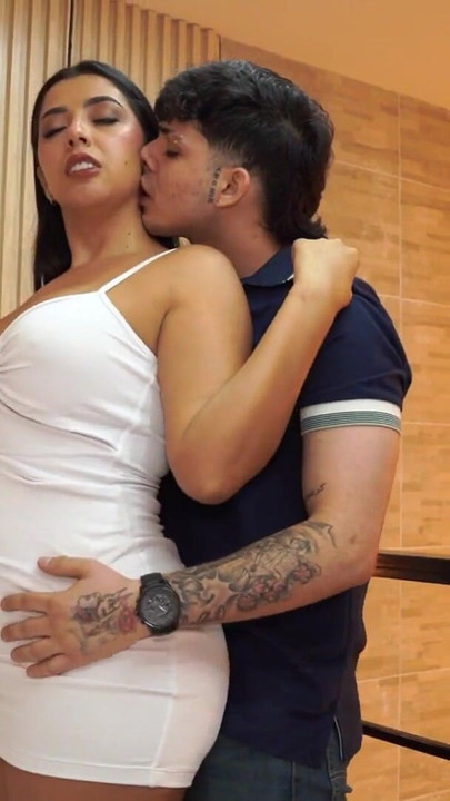 Milf real estate agent closes the sale with a good fuck for her client - Big Jackson & Lina Henao | Clip 1