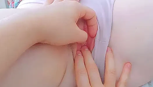 Yakın çekimde sikişiyor, her şey ifşa