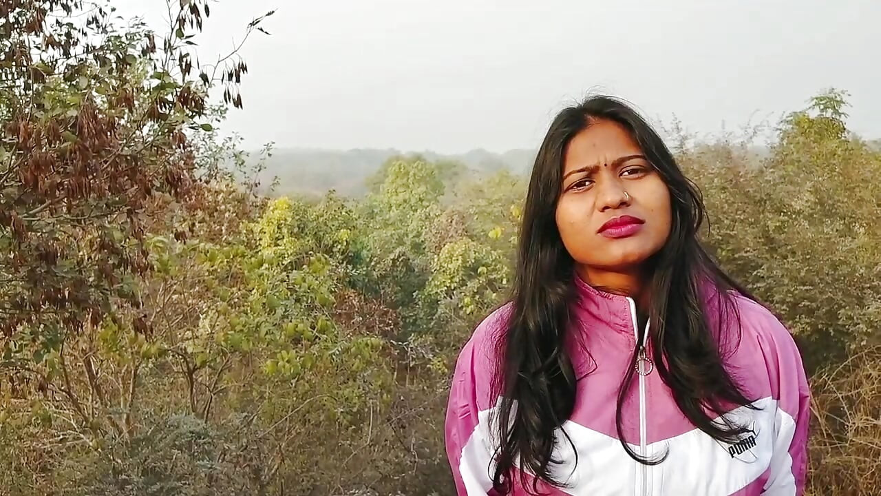 Horny Bengali secretary fucks her boss in Delhi to maintain her sexy figure