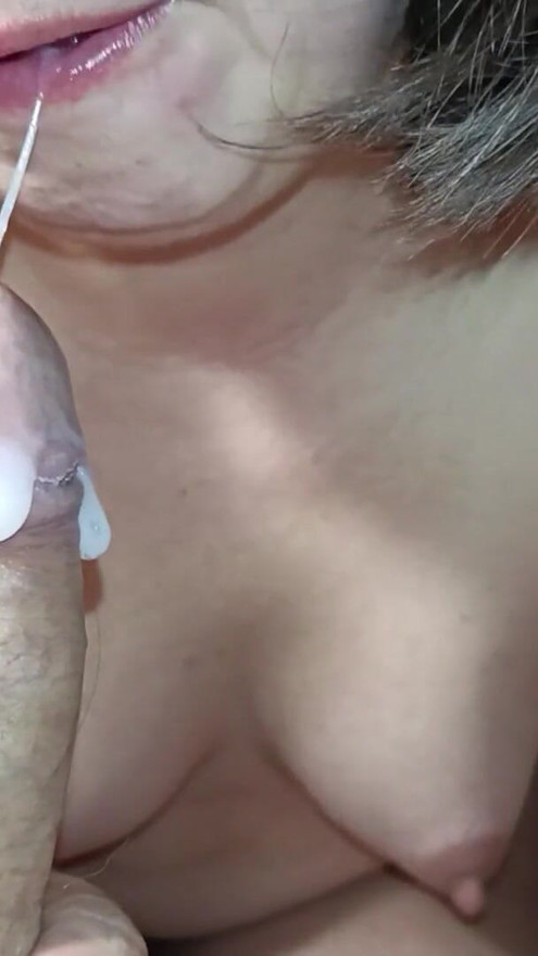 Blowjob from Korean housewife, cum in mouth | Clip 1
